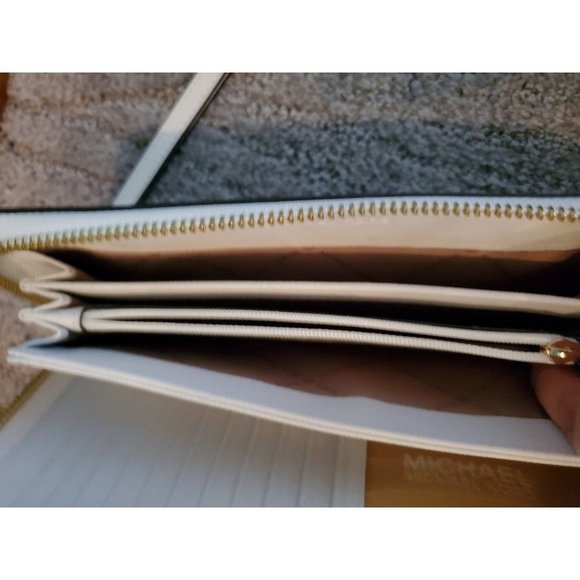 White Michael Kors Wallet - Picture 5 of 7